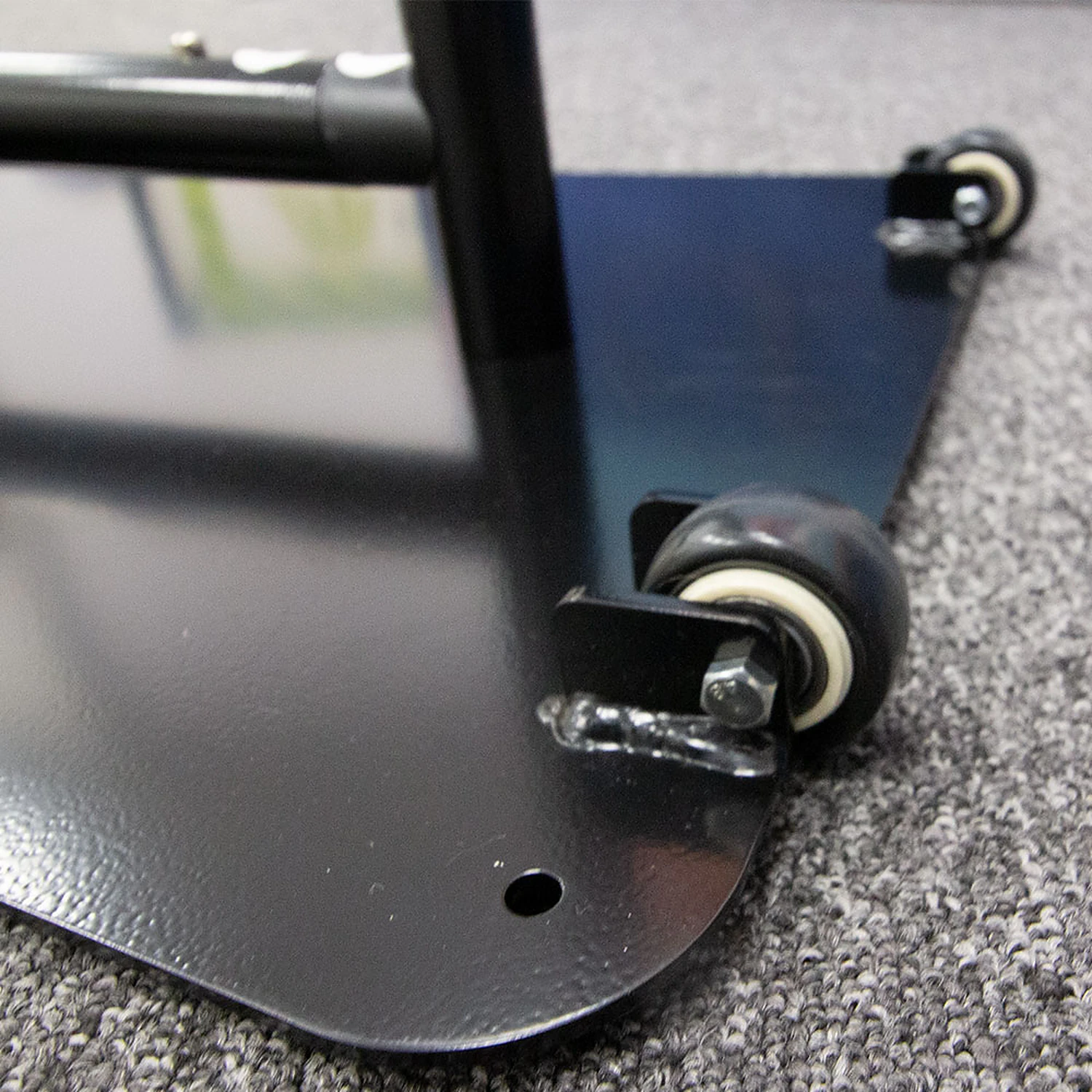 Wheel on the base of the outdoor fabric sign