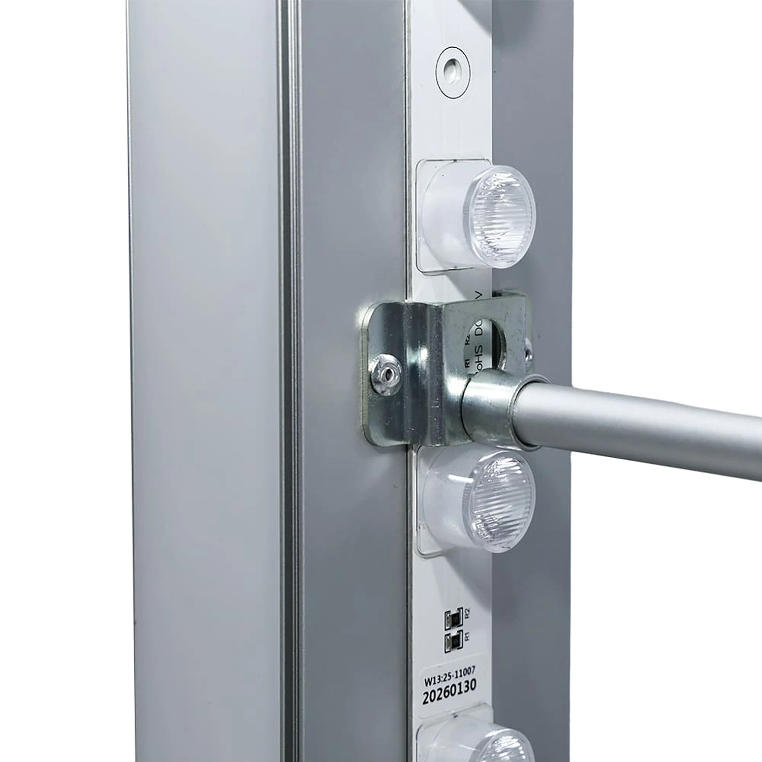 Crossbar clamped to the upright frame profile