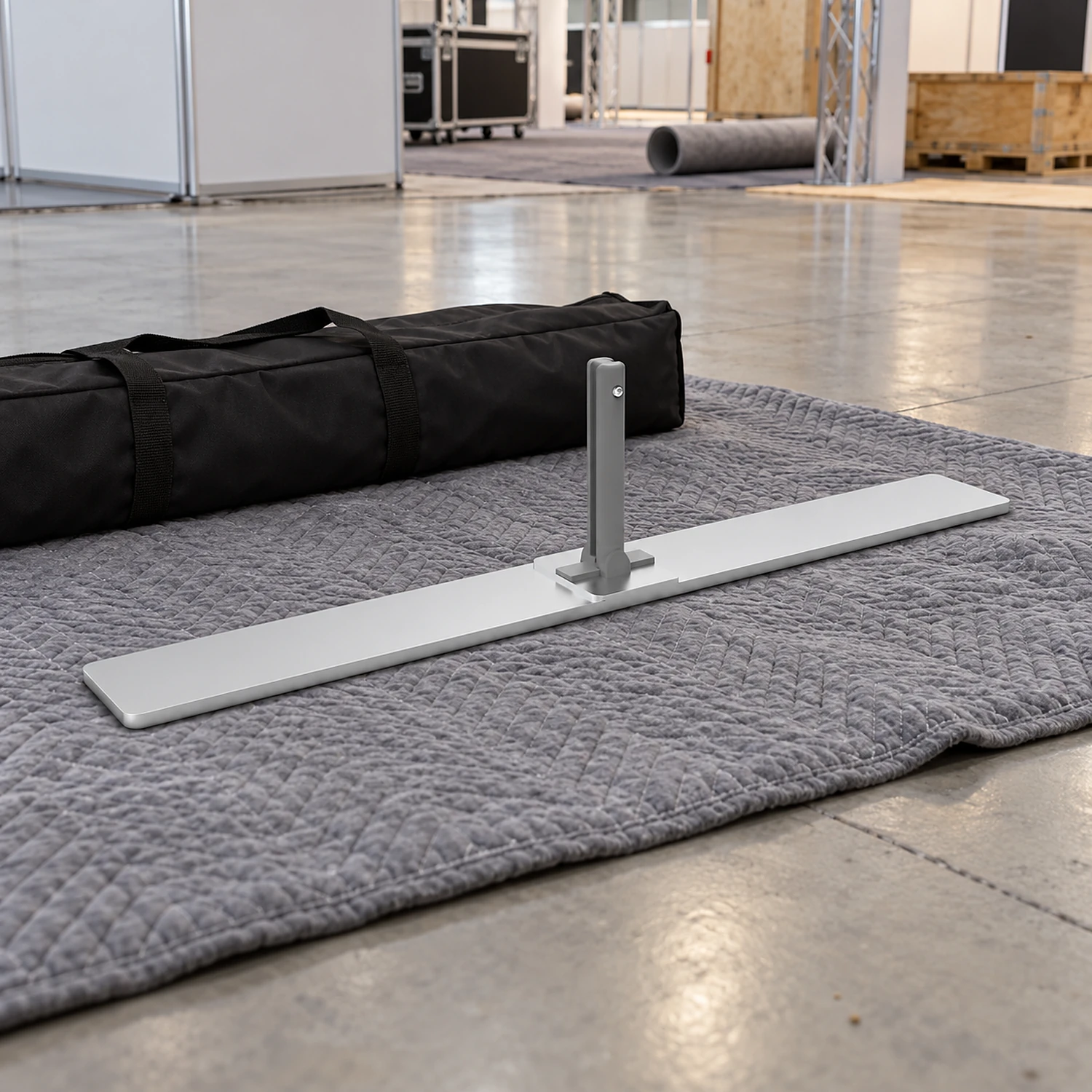 Middle full frame foot on a moving blanket