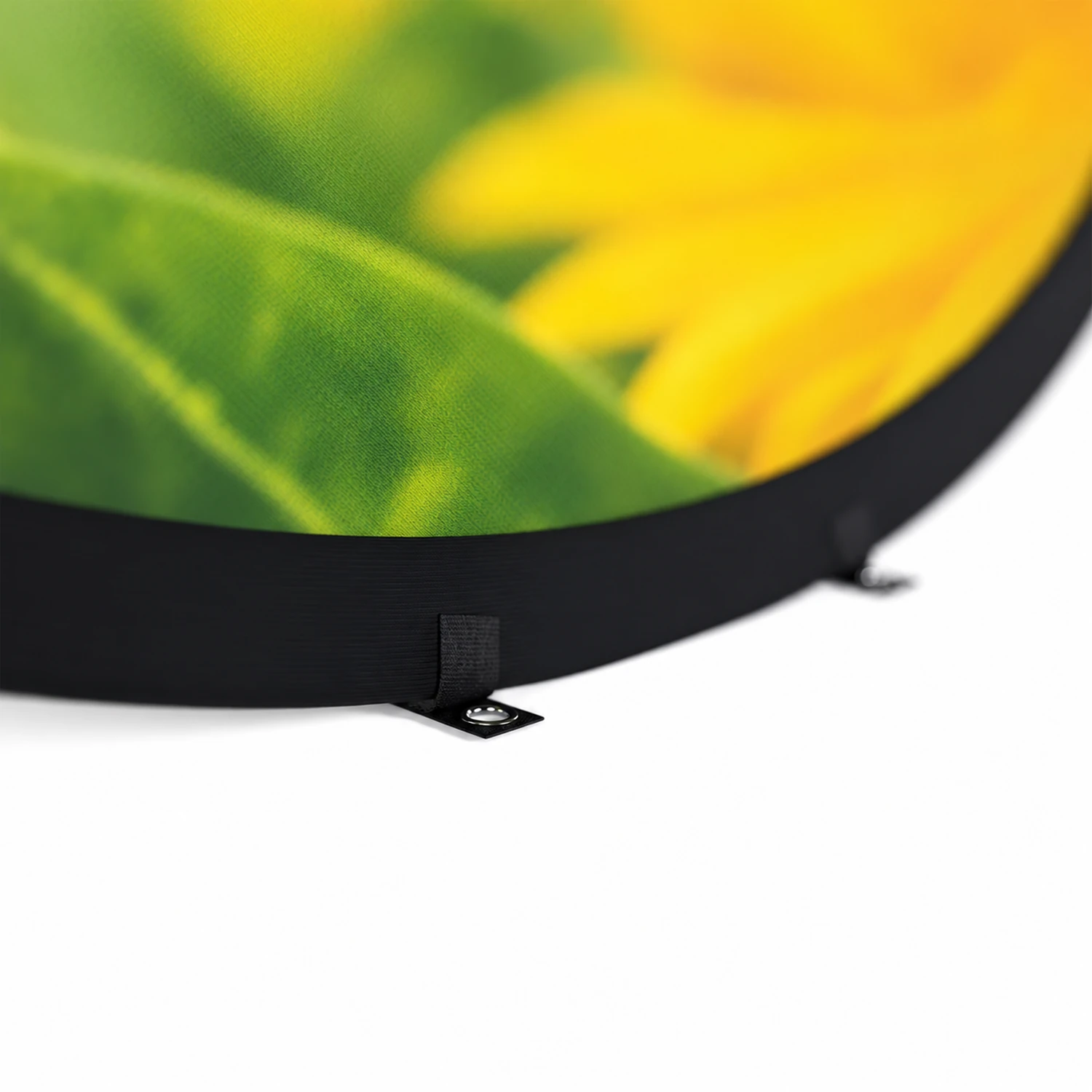 Pop Out Banner 2.05m x 1.07m detail
