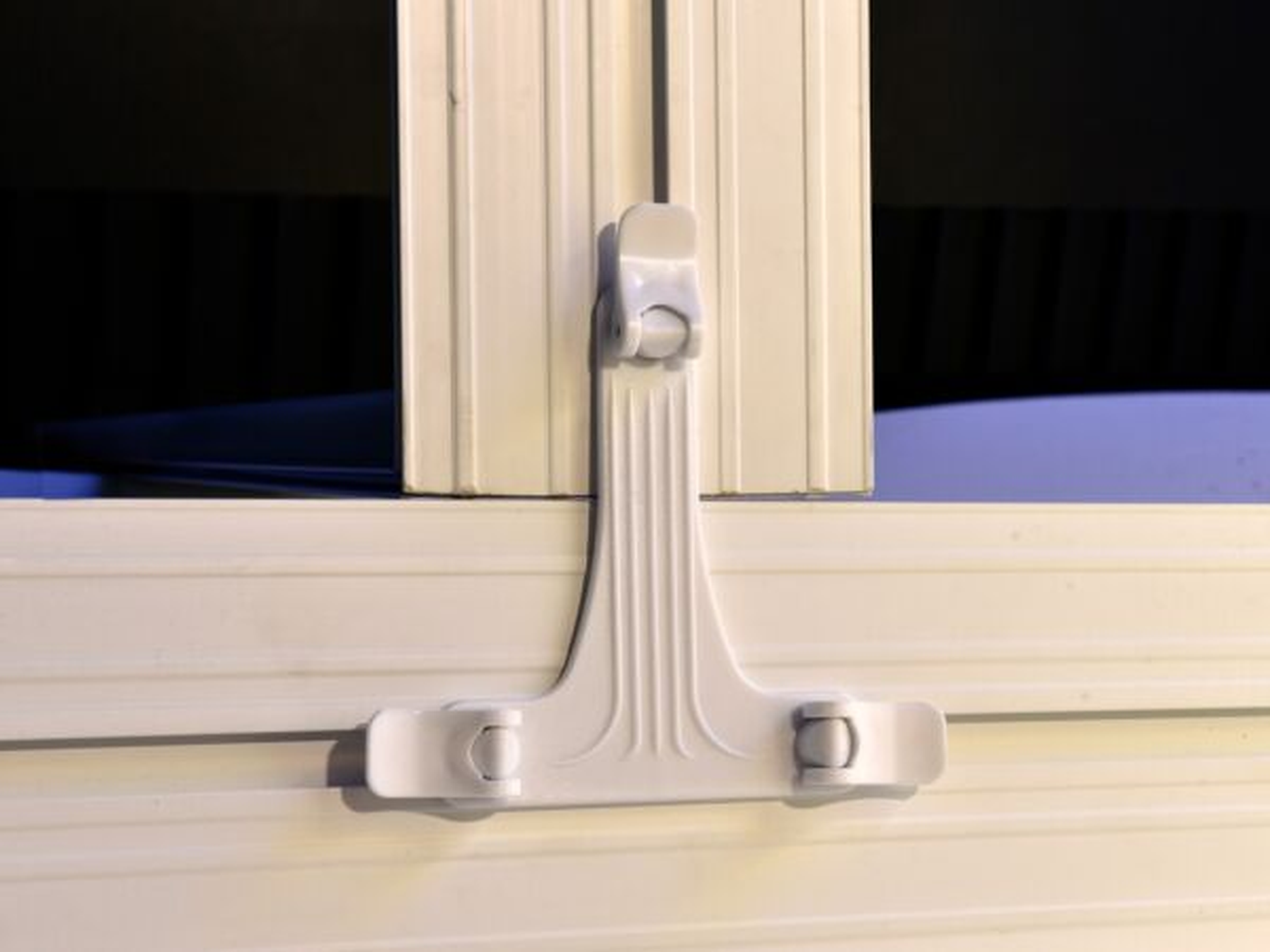 T Bracket Connector for Glopix (Pair) - Image 3